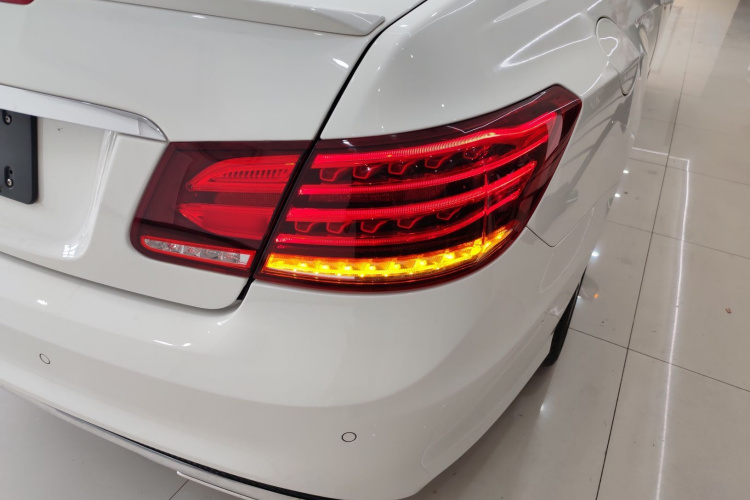 奔驰E级(进口) 2016款 E 200 轿跑车 灵动版车身外观6006