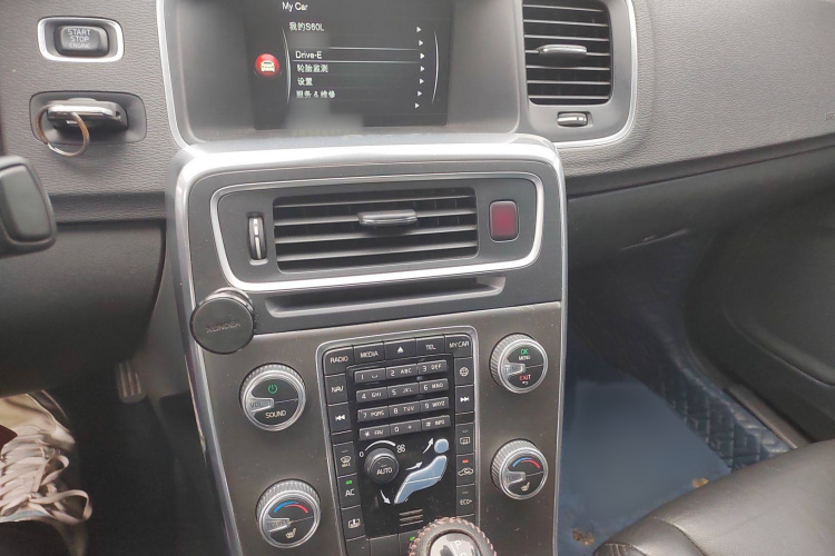 沃尔沃S60 2016款 S60L T5 智驭版局部细节16