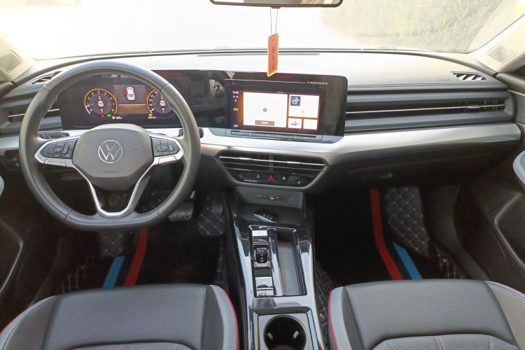 大众 2022款 凌渡L 280TSI DSG炫辣版中控内饰7002