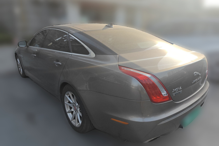 捷豹XJ 2015款 XJL 2.0T 典雅商务80周年典藏版车身外观6003