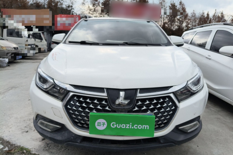 纳智捷 U5 SUV 2017款 1.6L 手动骑士版车身外观2