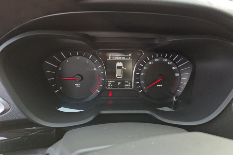 广汽传祺 传祺GS4 2015款 200T G-DCT豪华版中控内饰13