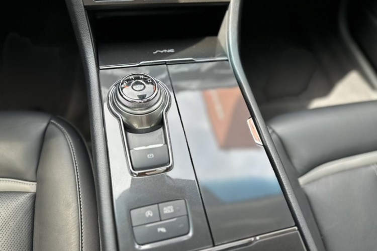 福特 金牛座 2018款 EcoBoost 245 卓越型 国V局部细节18