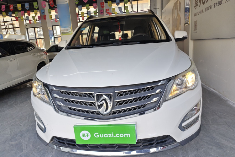 宝骏560 2016款 1.8L iAMT精英型车身外观6001