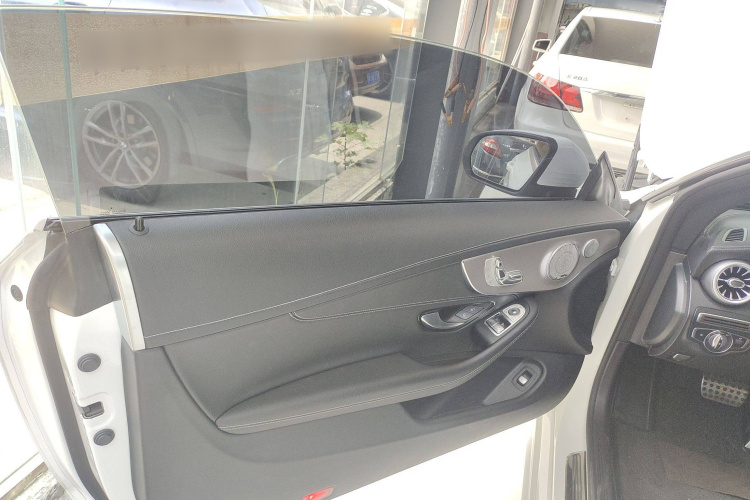 奔驰C级(进口) 2021款 C 200 轿跑车中控内饰7007