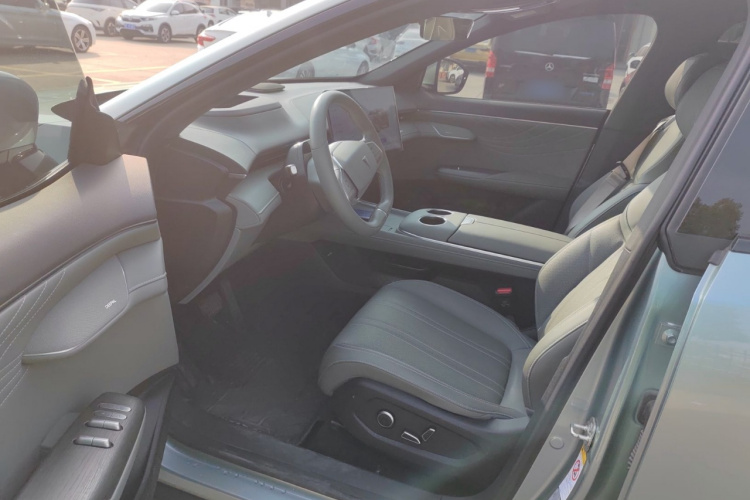 深蓝汽车 深蓝S07 2024款 285Max 乾崑智驾ADS SE增程版中控内饰20