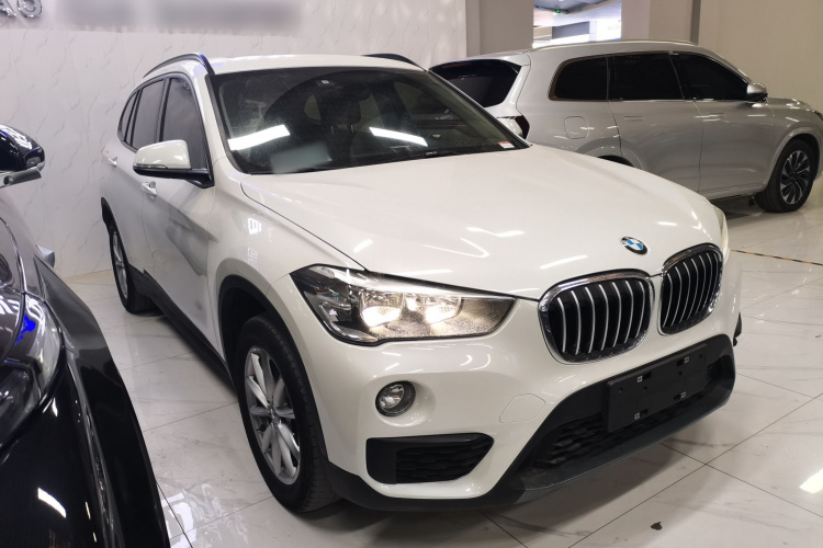 宝马X1 2019款 sDrive18Li 时尚型车身外观3