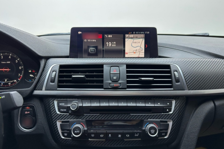 宝马3系 2018款 320Li 领先型M运动套装局部细节16