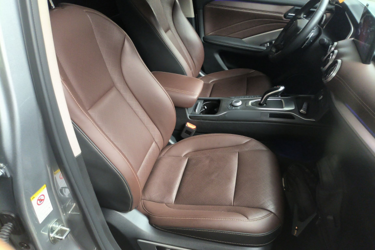 魏牌 VV6 2021款 2.0T 两驱智享+局部细节41