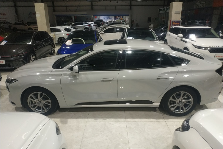 福特 蒙迪欧 2023款 EcoBoost 180 豪华型车身外观4