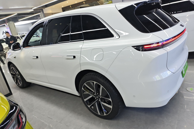 理想汽车 理想L6 2024款 Pro车身外观4