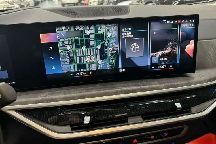 宝马X7 2023款 xDrive40i 尊享型M运动套装中控内饰7004