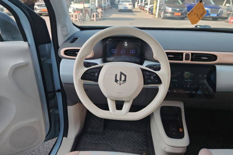 零跑汽车 零跑T03 2023款 310轻享版中控内饰13