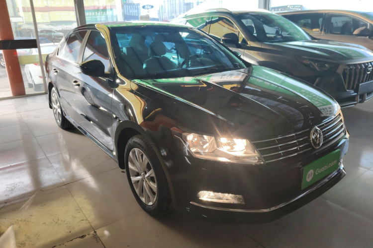 大众 朗逸 2015款 1.6L 自动舒适版车身外观6002