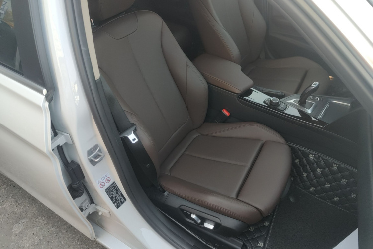 宝马3系 2018款 320Li 时尚型局部细节41