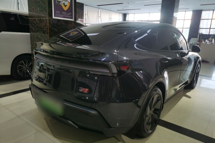 特斯拉 Model Y 2025款 长续航全轮驱动 首发版车身外观6005