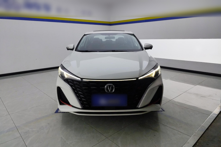 长安 逸动 2023款 畅享版 PLUS 蓝鲸NE 1.4T GDI DCT尊贵版车身外观2