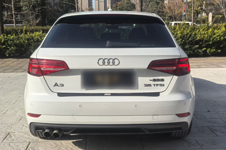 奥迪A3 2018款 30周年年型 Sportback 35 TFSI 进取型车身外观6001