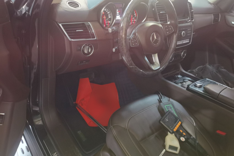 奔驰GLE 2019款 GLE 400 4MATIC 臻藏版中控内饰20