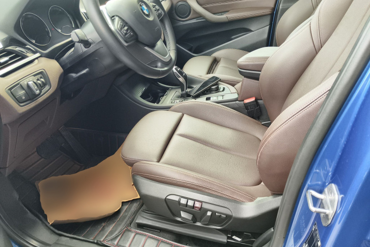 宝马X1 2020款 sDrive20Li 时尚型中控内饰19