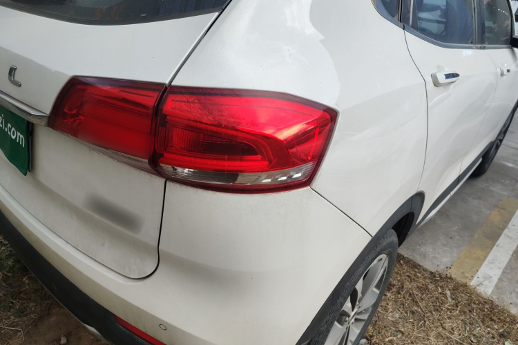 哈弗H2s 2017款 蓝标 1.5T 双离合豪华型车身外观6006