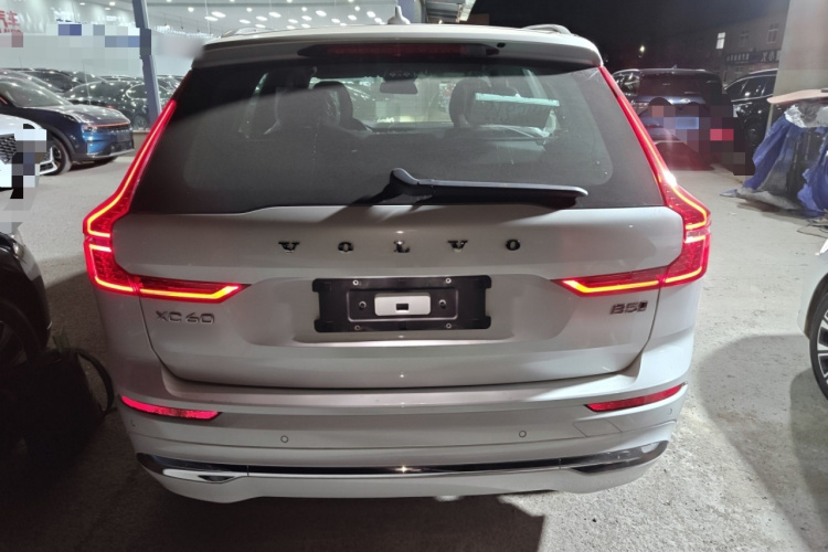 沃尔沃XC60 2025款 B5 四驱智逸豪华版车身外观6004