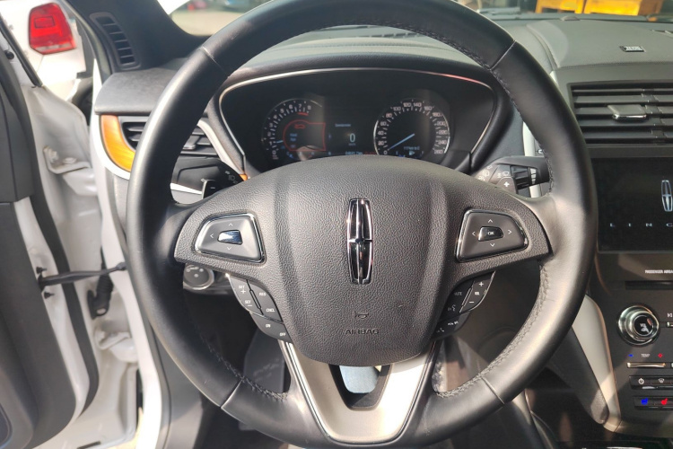 林肯MKC 2017款 2.0T 四驱尊雅版中控内饰13