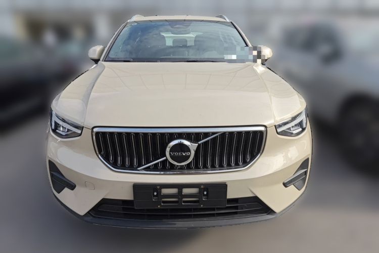 沃尔沃XC40 2025款 B3 智远豪华版车身外观2