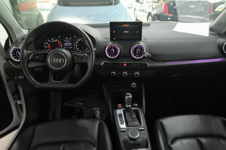 奥迪Q2L 2022款 35 TFSI 进取动感型中控内饰12