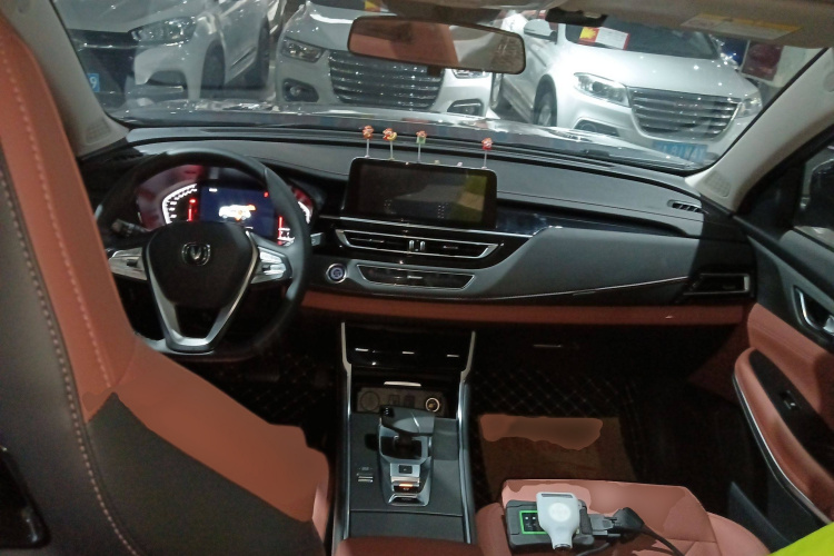 长安CS75 2024款 畅享版 1.5T DCT尊贵型中控内饰7002