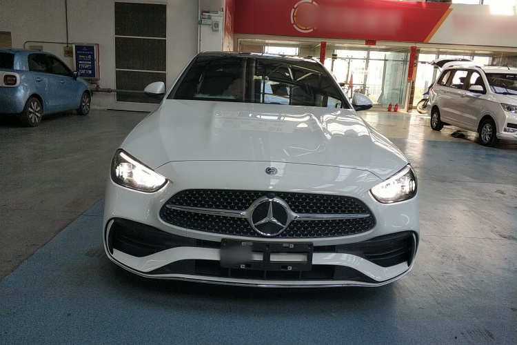 奔驰C级 2024款 改款三 C 260 L 运动版车身外观2