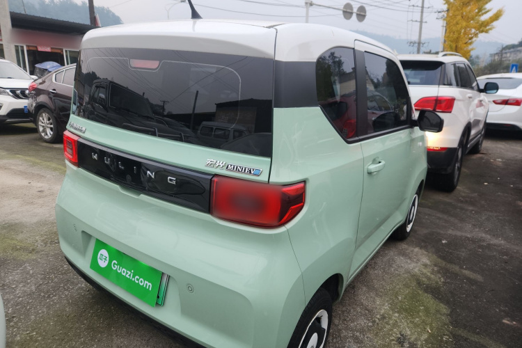 五菱汽车 宏光MINIEV 2021款 马卡龙时尚款 磷酸铁锂车身外观6005