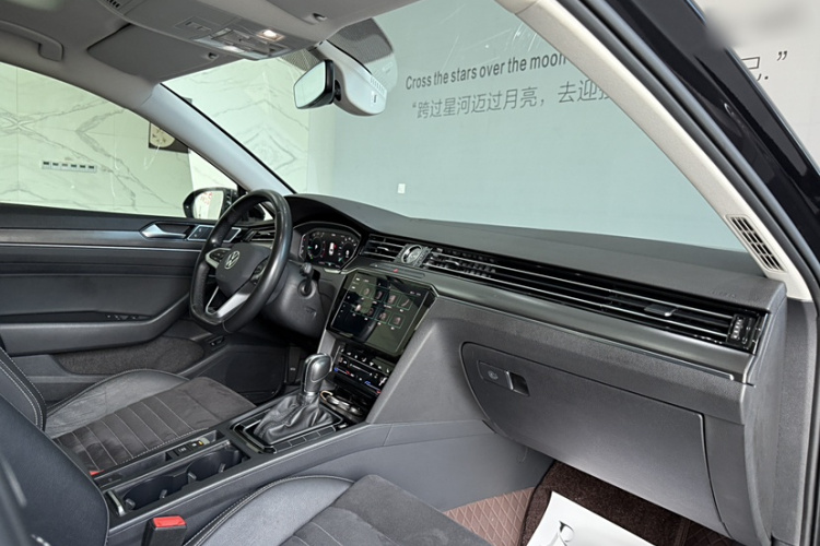 大众 迈腾 2020款 330TSI DSG 豪华型中控内饰7007