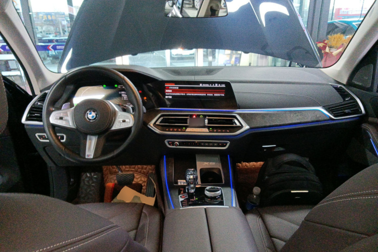 宝马X5 2022款 改款 xDrive 30Li M运动套装中控内饰12