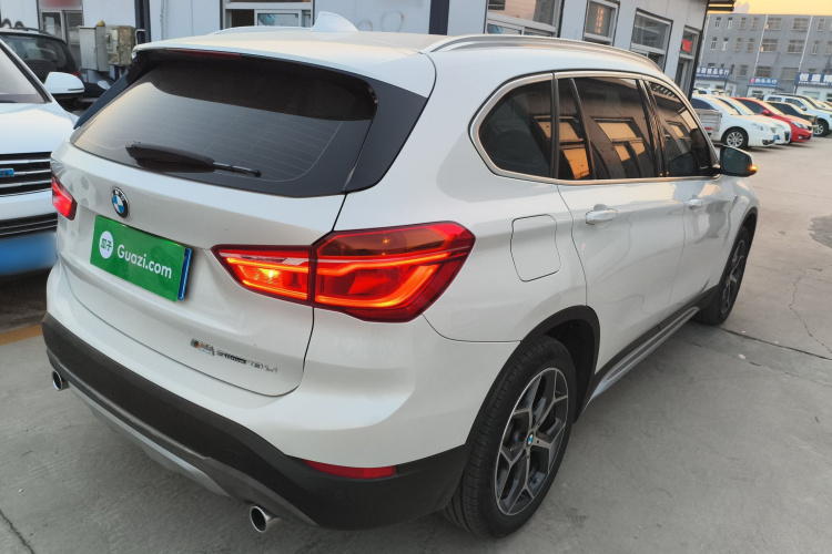 宝马X1 2018款 sDrive18Li 尊享型车身外观7