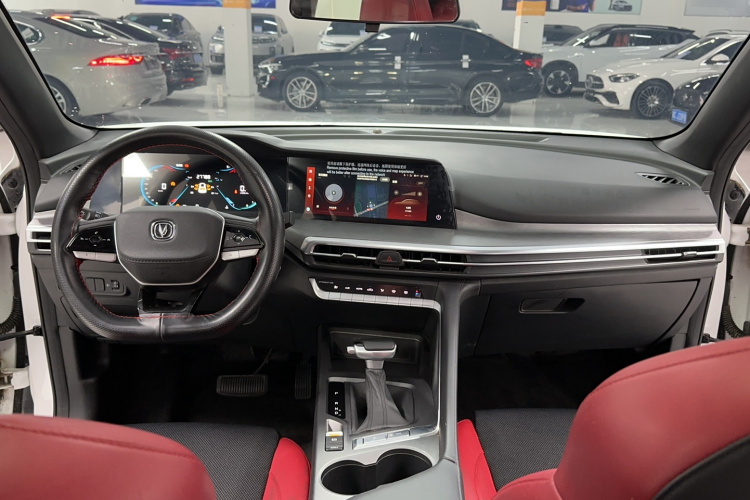 长安CS35PLUS 2023款 畅享版 1.4T DCT豪华型中控内饰7005