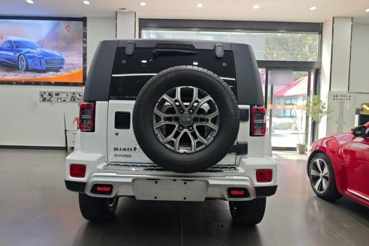 北京越野 北京BJ40 2024款 2.0T 城市猎人荣耀版车身外观6001