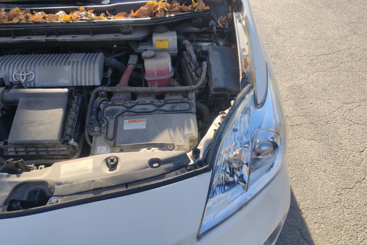 丰田 普锐斯 2012款 1.8L 标准版局部细节9007