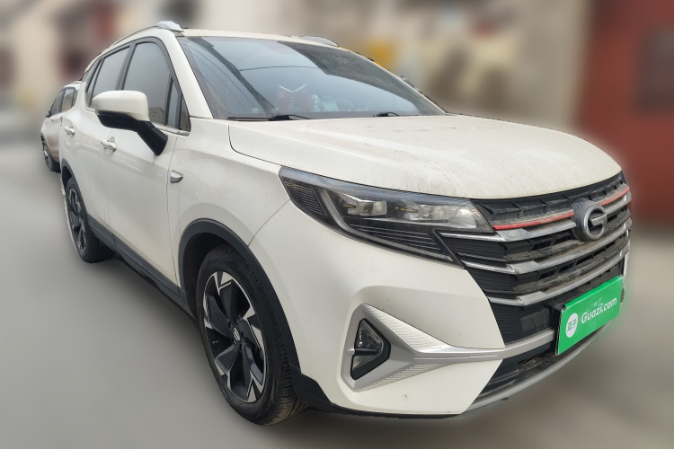 广汽传祺 传祺GS3 2021款 POWER 270T 自动劲享版车身外观3