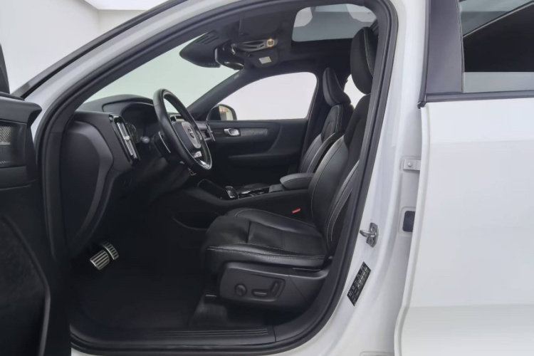 沃尔沃XC40 2020款 T4 四驱智雅运动版中控内饰7008