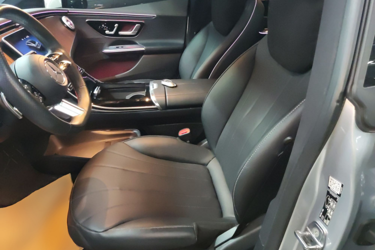 奔驰EQE 2022款 350 先锋版局部细节19