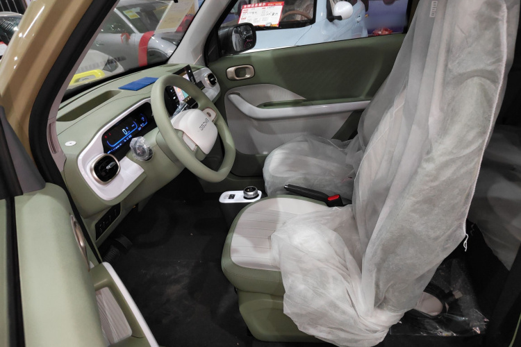 吉利银河 2025款 210km 熊猫骑士局部细节19