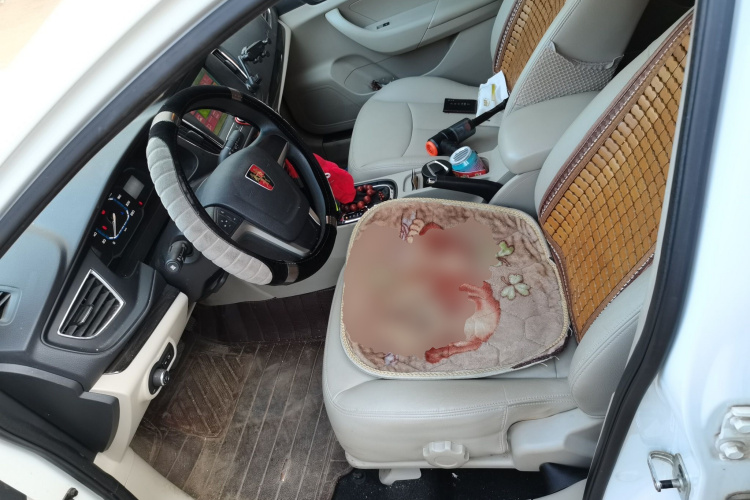 荣威360 2015款 1.5L 自动豪华版中控内饰19