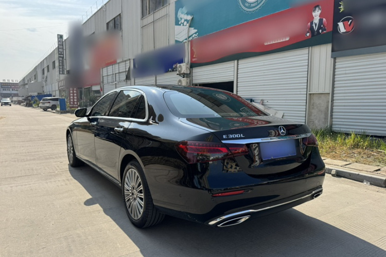 奔驰E级 2023款 E 300 L 时尚型车身外观6003