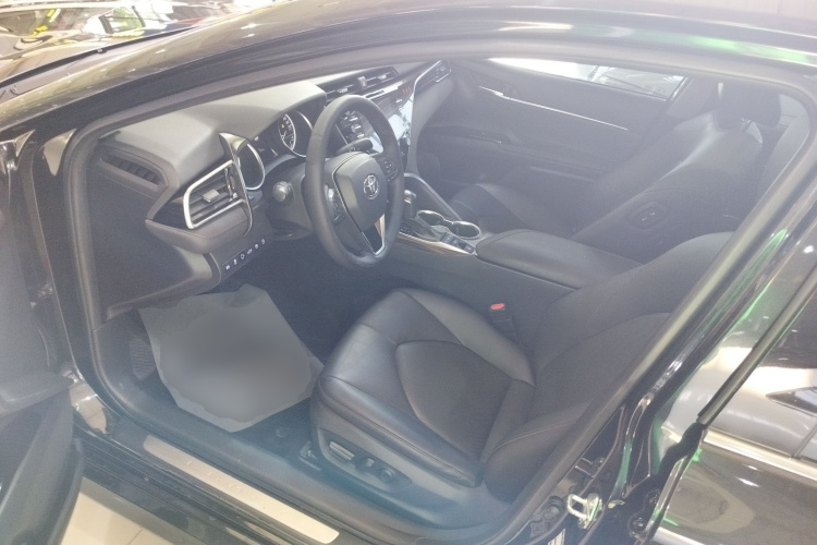 丰田 凯美瑞 2018款 2.5G 豪华版中控内饰20