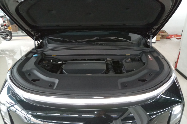 理想汽车 理想L9 2023款 Pro机舱底盘24