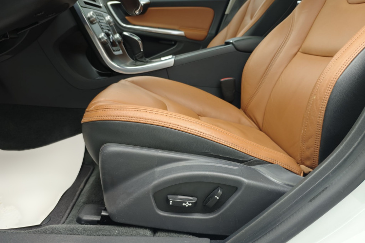 沃尔沃S60 2014款 S60L T5 智驭版局部细节9011