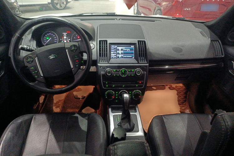 路虎 神行者2 2014款 2.0T Si4 SE汽油版中控内饰7002