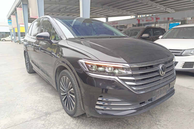 大众 威然 2022款 380TSI 尊贵版车身外观3