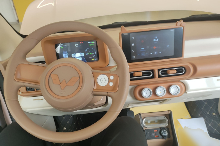 五菱汽车 宏光MINIEV 2024款 第三代 215km 进阶版中控内饰12